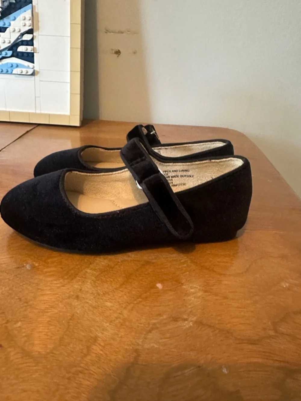 Cat & Jack Velvet Mary Jane Shoe 8T
